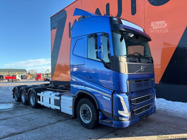 Važiuoklės kabina Volvo FH 500 8x4*4 PTO / CHASSIS L=7635 mm