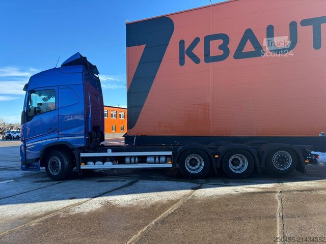 Važiuoklės kabina Volvo FH 500 8x4*4 PTO / CHASSIS L=7635 mm