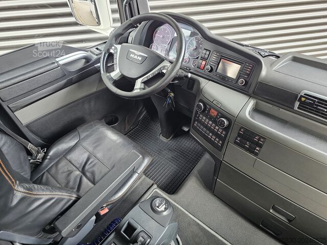 Standaard-SZM MAN TGX 33.560 6x4 / RETARDER / 464 dkm