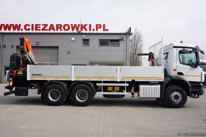 Vinçli platform Mercedes-Benz Arocs 2633 flatbed truck / Crane FASSI