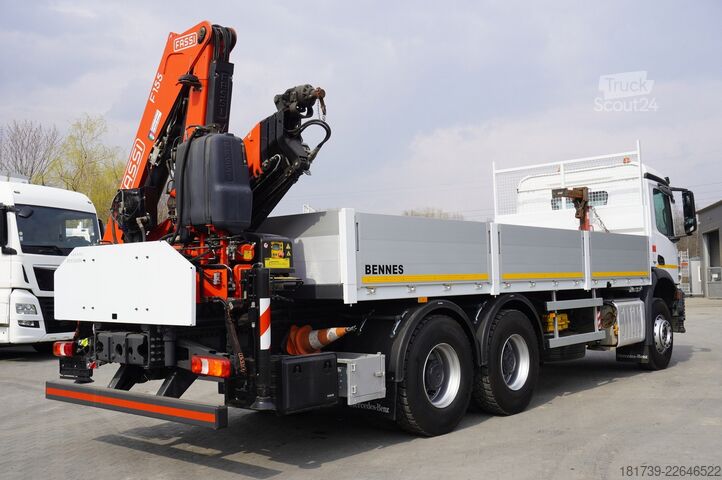 Vinçli platform Mercedes-Benz Arocs 2633 flatbed truck / Crane FASSI