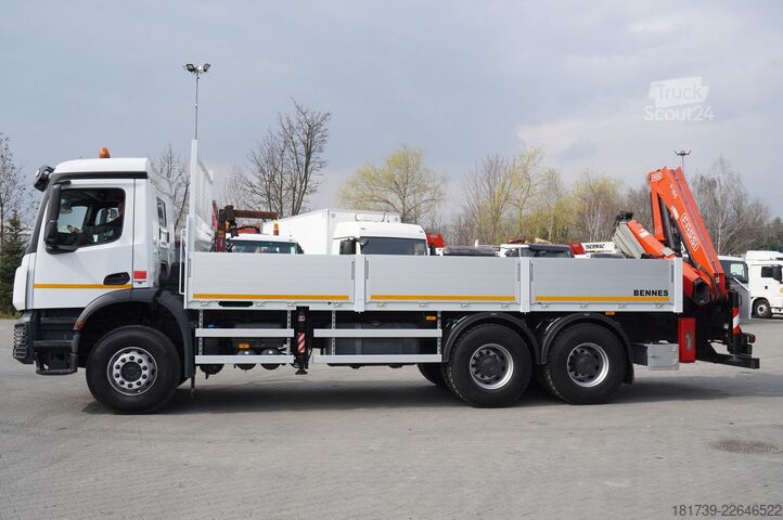 Vinçli platform Mercedes-Benz Arocs 2633 flatbed truck / Crane FASSI