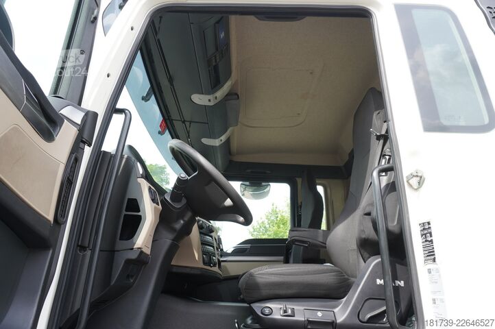 Plataforma con grúa MAN TGS 26.420 6×4 / Fassi F215A.2.24