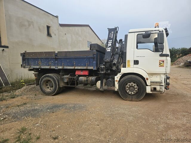 Grúa montada en camión MAN TGM 18.330