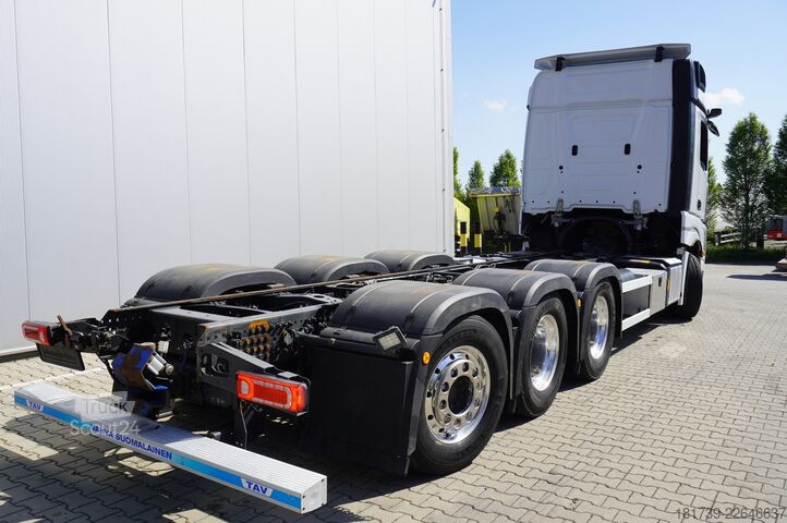 Chasis de camión Mercedes-Benz Actros L 3552 8x4 / 2023 / 76 T GVM