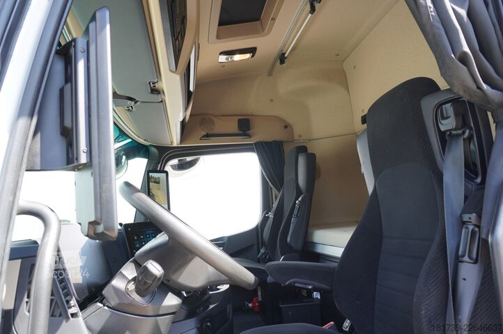 Chasis de camión Mercedes-Benz Actros L 3552 8x4 / 2023 / 76 T GVM