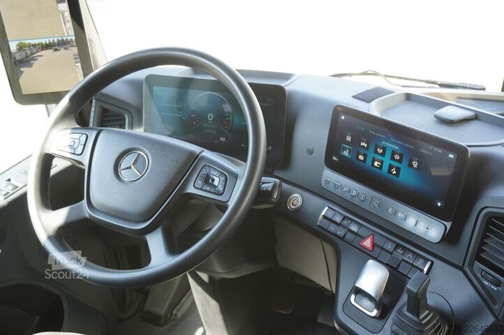 Chasis de camión Mercedes-Benz Actros L 3552 8x4 / 2023 / 76 T GVM