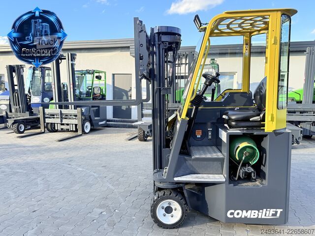 Fyrvägstruck Combilift CB3000 GAS TRIPLEX 4900 CABIN POSITIONER