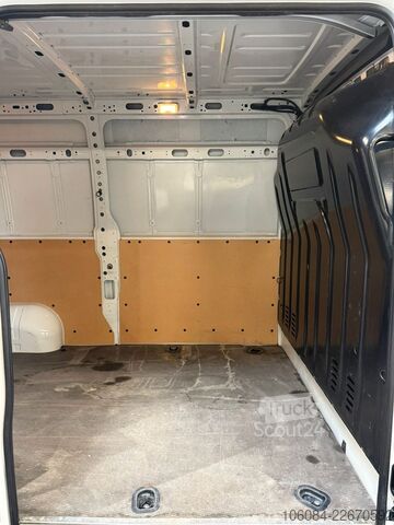 Furgão de painéis RENAULT Master Kasten L2H2 Klima Tempomat R-CAM AHK 2,5T