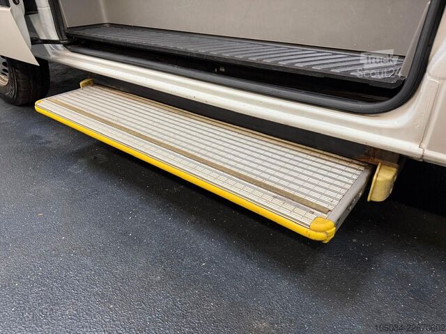 Мікроавтобус MERCEDES-BENZ Sprinter Kombi L2-H2 9 Sitze Klima Standh 1.Hand