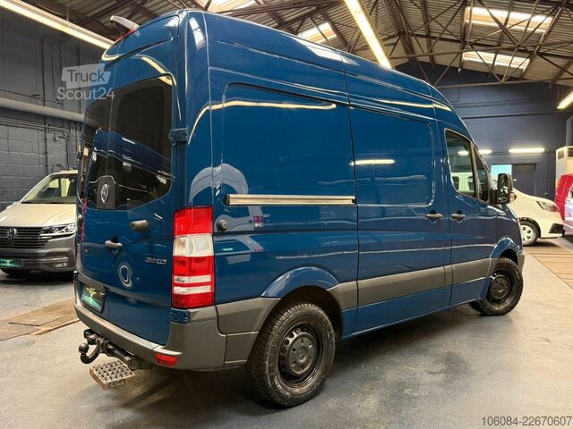 Фургон з високим дахом MERCEDES-BENZ Sprinter 319 3,0l L1-H2 Autom. AC STHZ AHK 3,5T