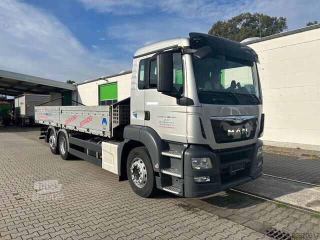 Вантажівка з відкритою платформою MAN TGS 26.400 /6x2 /Stahltransport / Lift Lenkachse