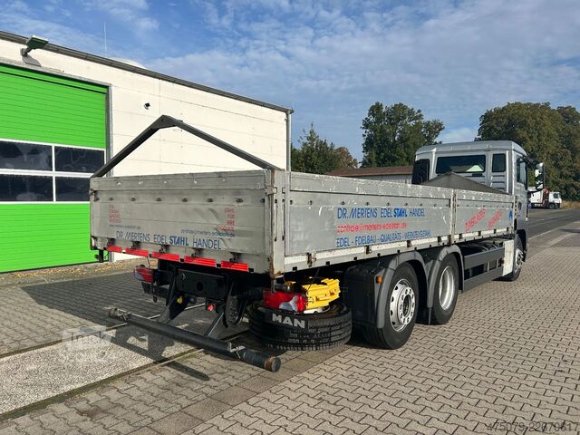 Вантажівка з відкритою платформою MAN TGS 26.400 /6x2 /Stahltransport / Lift Lenkachse