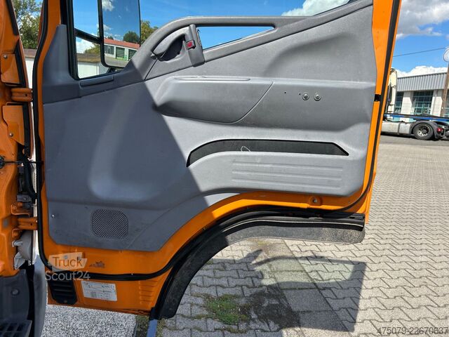 Camion à ordures MITSUBISHI FE Cante 7C18 / Zöller Micro XL 7 + Schüttung