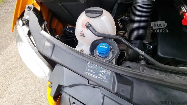 Furgoneta de reparto doble cabina Mercedes-Benz Sprinter 513 CDI/ Doka / Multicab / Aut/ Navi/ ...