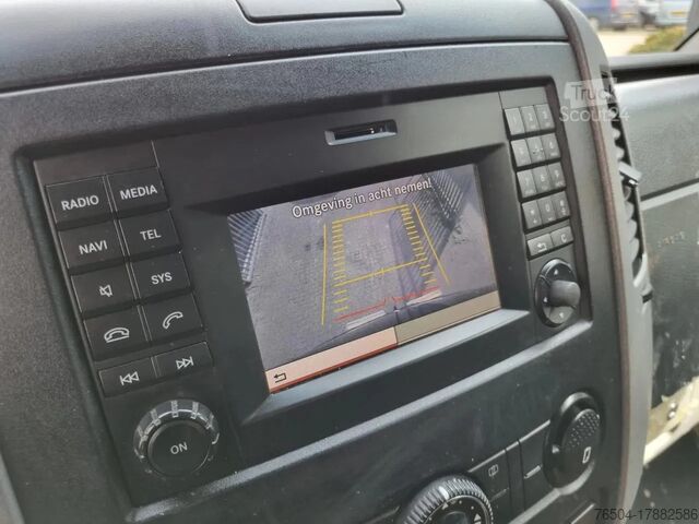 Furgoneta de reparto doble cabina Mercedes-Benz Sprinter 513 CDI/ Doka / Multicab / Aut/ Navi/ ...