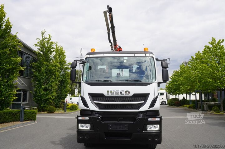 Plattform mit Kran Iveco Stralis 310 / 34 tho km !!! / FASSI 4 t