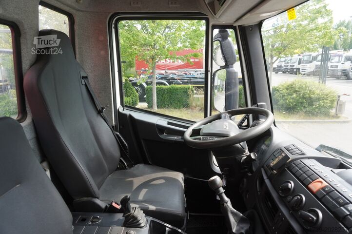 Trojstranný sklápěč Iveco Eurocargo 160-250 / Fassi F95 crane