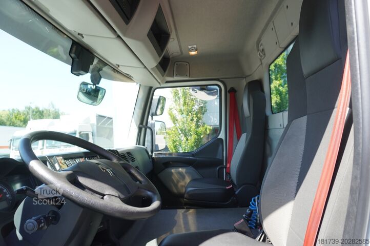 Valník s jeřábem Renault C280 DTI 8 / FASSI crane 5.6T / range 8m