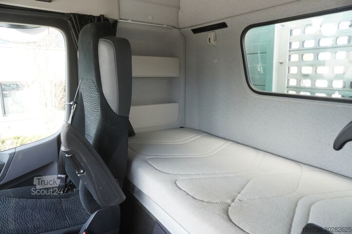 Platforma su atramomis Mercedes-Benz Arocs 3563 8 × 4 / 630 HP /steered axle
