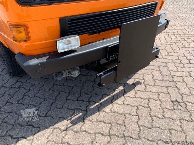 друго VOLKSWAGEN T3 Doka Pritsche Syncro 4x4/ AHK / 5 Sitze