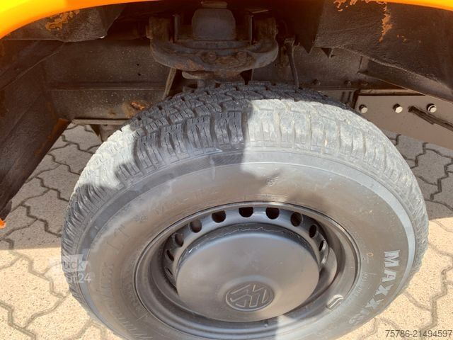 друго VOLKSWAGEN T3 Doka Pritsche Syncro 4x4/ AHK / 5 Sitze