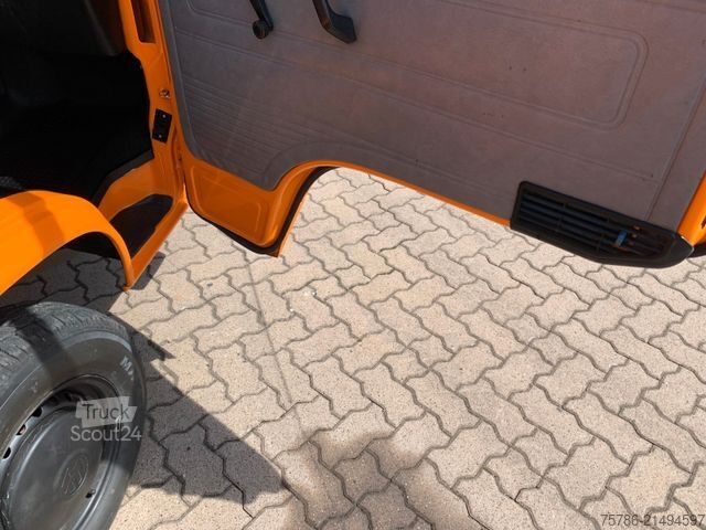 друго VOLKSWAGEN T3 Doka Pritsche Syncro 4x4/ AHK / 5 Sitze