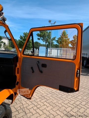 друго VOLKSWAGEN T3 Doka Pritsche Syncro 4x4/ AHK / 5 Sitze