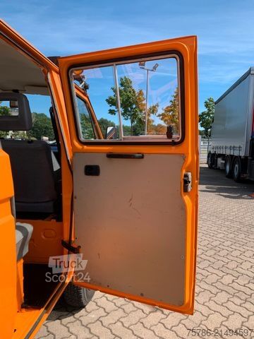 друго VOLKSWAGEN T3 Doka Pritsche Syncro 4x4/ AHK / 5 Sitze