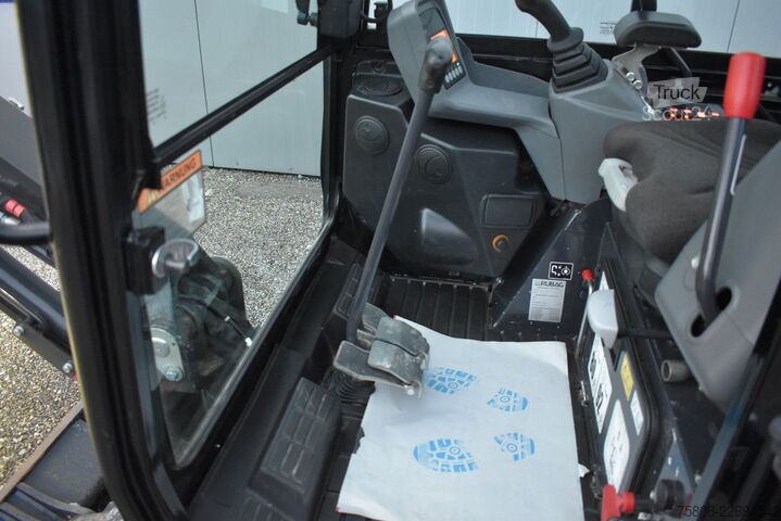 Mini bager YANMAR SV 22