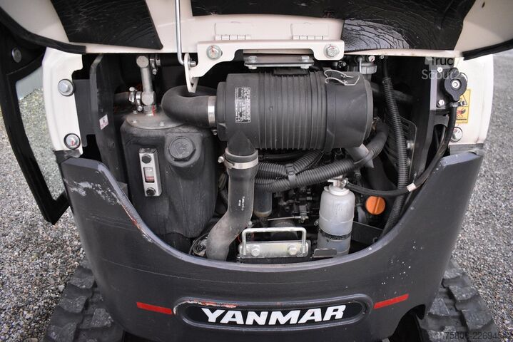 Mini bager YANMAR SV 22