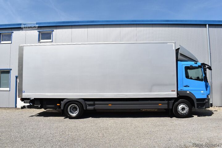 Škatlasti tovornjak MERCEDES-BENZ Atego 1330 E6 4x2 AHK LBW