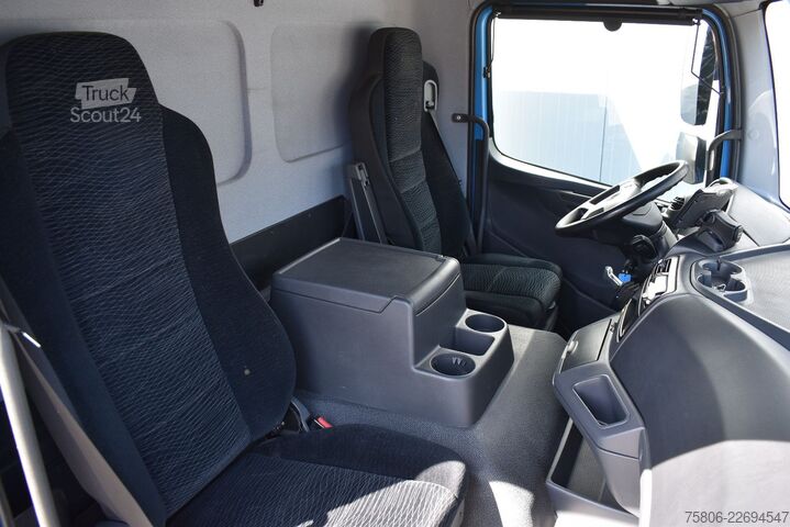 Škatlasti tovornjak MERCEDES-BENZ Atego 1330 E6 4x2 AHK LBW