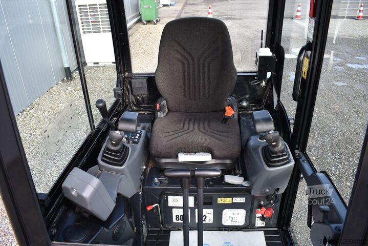 Mini bager YANMAR SV 22