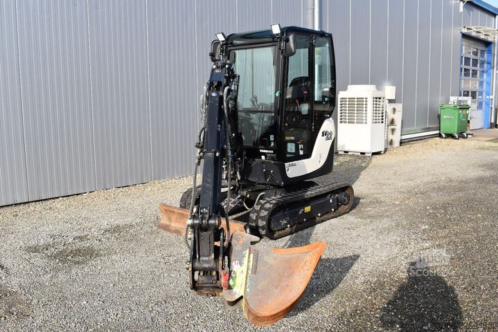 Mini bager YANMAR SV 22