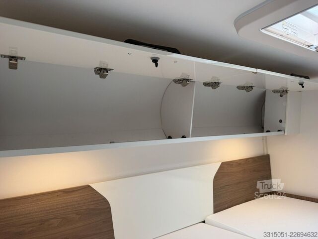 Półzintegrowany kamper CORIGON T 70 S Hubbett+Markise+Skyroof