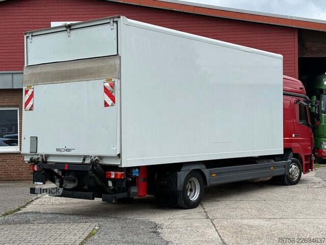 Vrachtwagen met bakwagen MERCEDES-BENZ 824 / 924 L Möbel-Koffer, großes Fhs., LBW