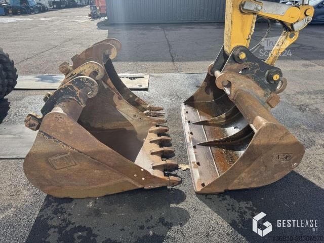 Escavatore gommato Caterpillar M313D