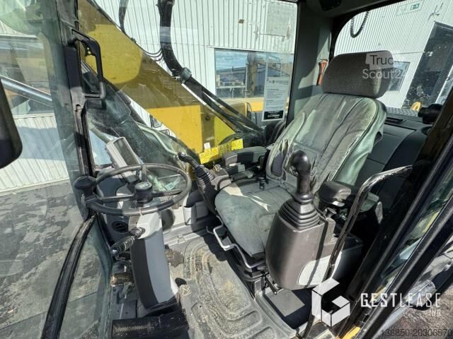 Escavatore gommato Caterpillar M313D