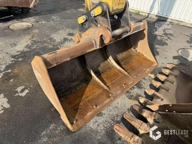Escavatore gommato Caterpillar M313D