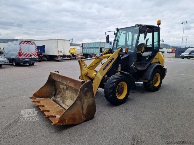 Radlader Komatsu WA70-5