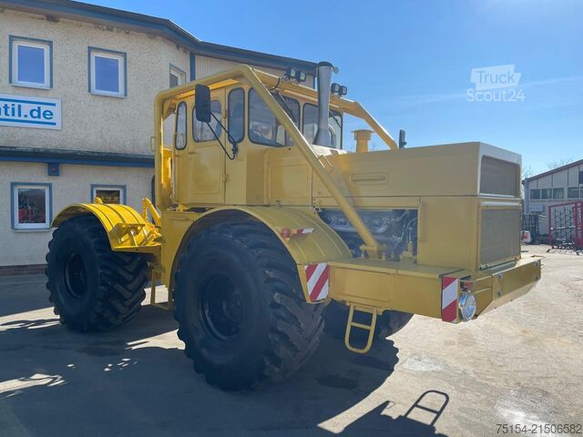 Traktor Kirovets K700A V8
