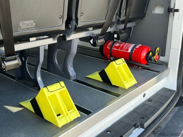 Minibus VOLKSWAGEN CRAFTER 17 SITZER ACC LANE ASSIST