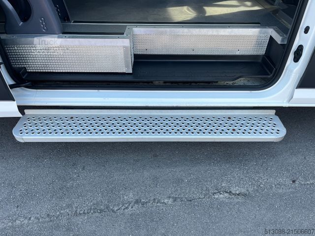 Minibus VOLKSWAGEN CRAFTER 17 SITZER ACC LANE ASSIST