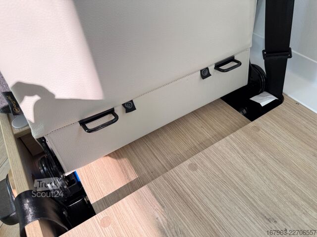 Pusiau integruotas kemperis CHAUSSON 720 Etape Line