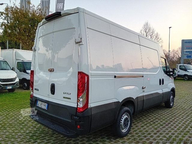 Panel van IVECO DAILY 35S14 AT8
