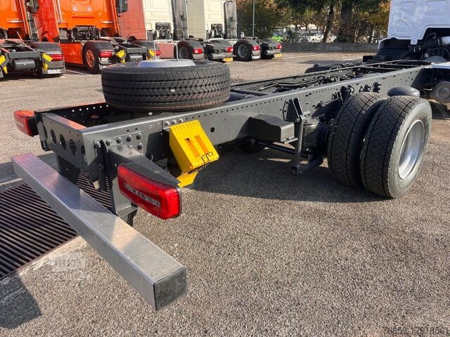 Châssis de camion DAF XB 260 FA (14t)