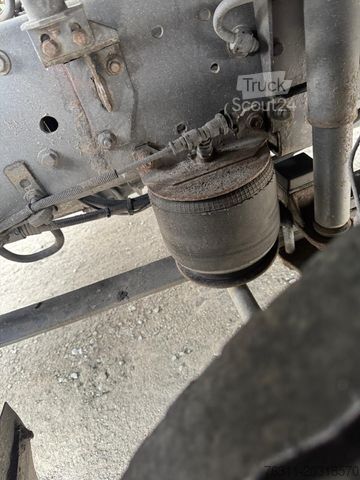Châssis de camion IVECO 140E28/FP