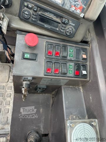 Teleskopiskais iekrāvējs MANITOU MRT 2540 Roto / Bühne / Jib / Winde / Funk