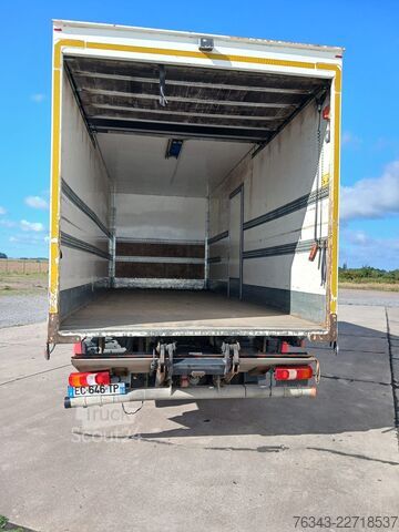 Camión caja Mercedes-Benz Atego 1218 NL